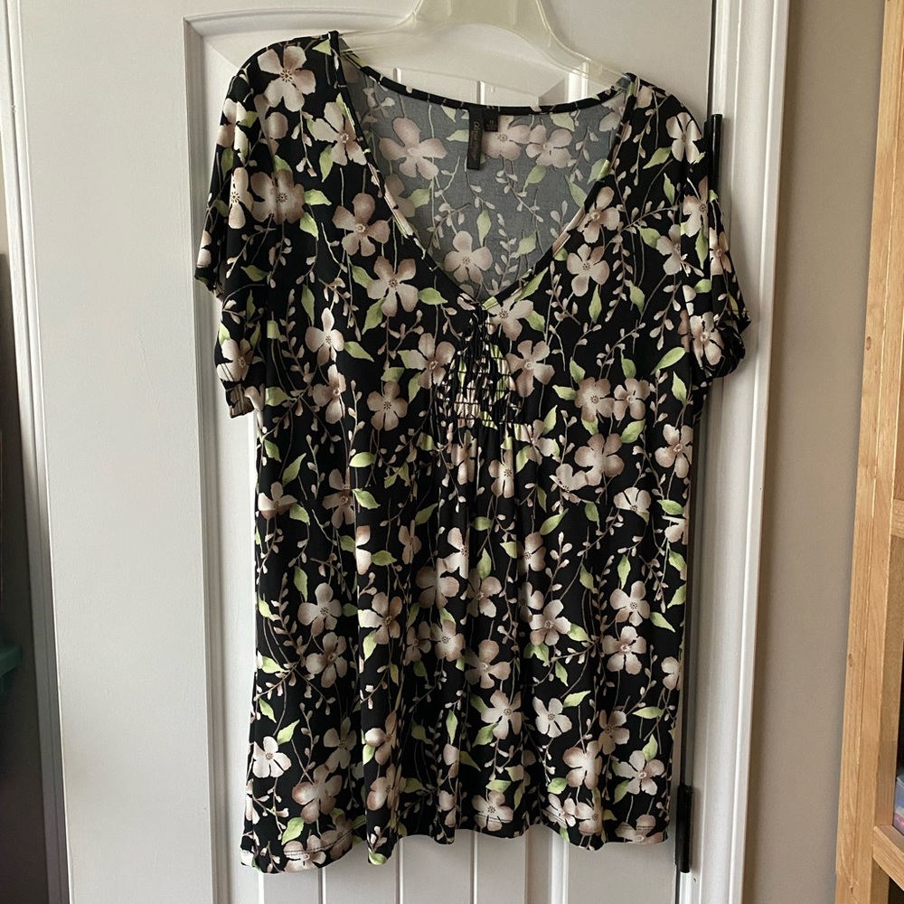Olivia Paige Woman short-sleeved top size 1X
